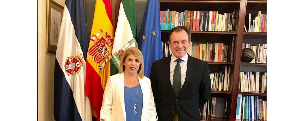 La alcaldesa de Jerez mantiene un encuentro con Ernesto Sanguino para analizar los servicios que prestará Sanguino Abogados a este Ayuntamiento