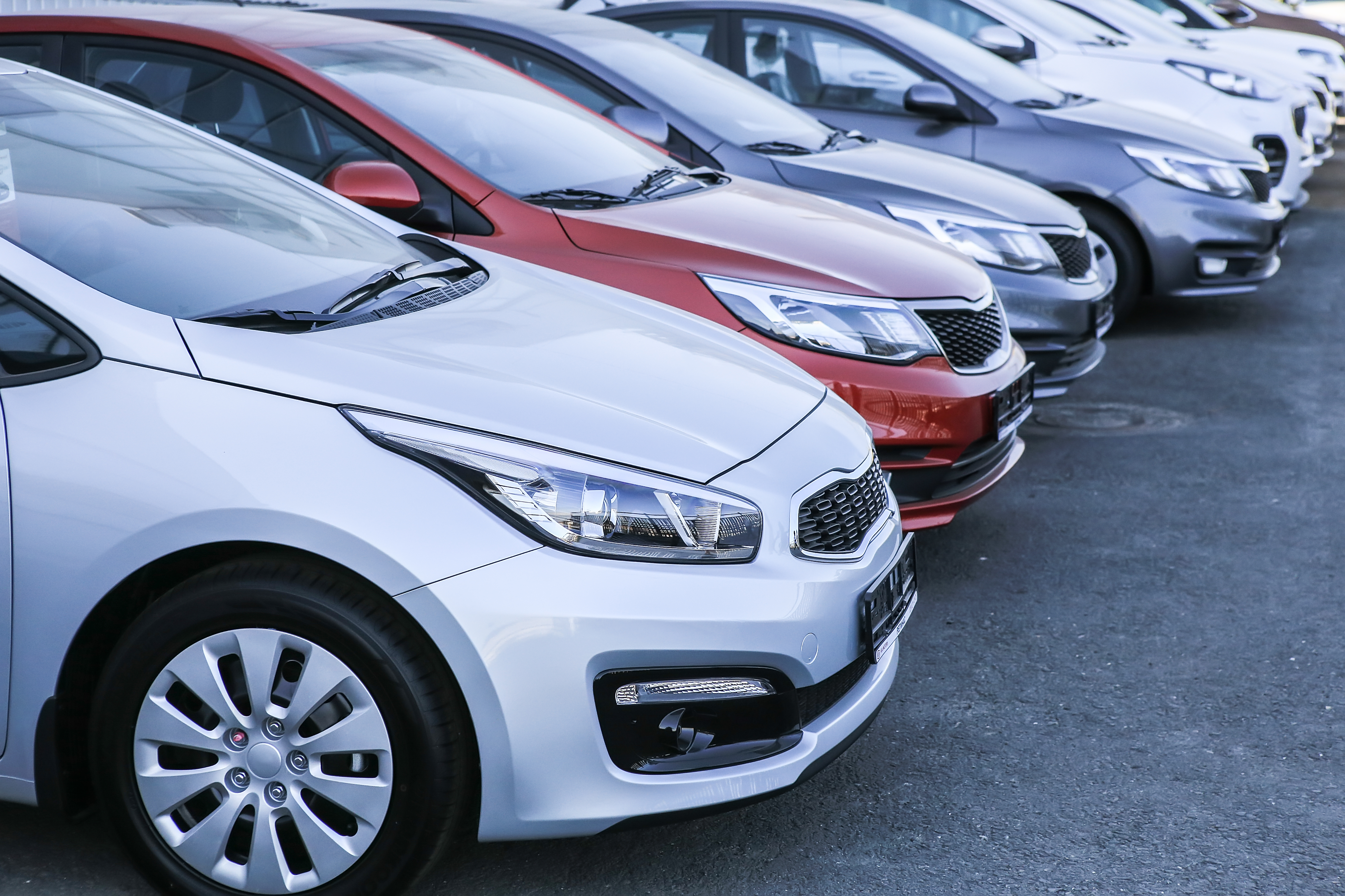 El Tribunal Supremo arroja luz sobre la problemática relativa a la deducción del IVA de los vehículos de los comerciales
